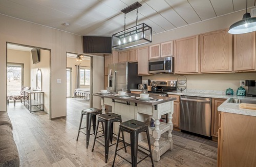 Fruita House | Tumbleweed: Cozy Modern Dog Friendly Retreat