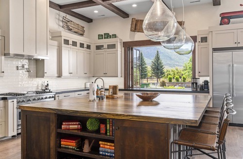 Oakley House | TWILIGHT MOON RANCH, featured in "Yellowstone", Near Park City