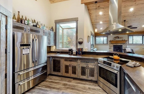 Carbondale House | Two-level home on one acre w/mountain views and deck on Crystal River