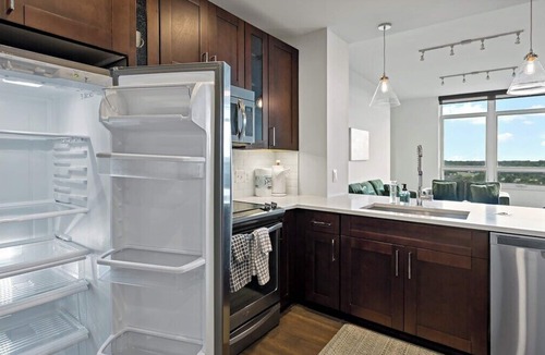 McLean Apartment | Tysons 1BR | Balcony, Pool & Fitness
