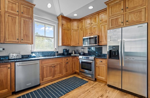 Cape Fear Station House | Ultimate Outdoor Living w/5 Porches 4 BR 4.5 BA Light & Bright BHI & Shoals