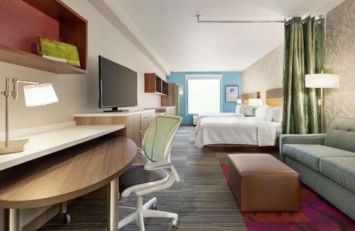 Southwest Colorado Springs Hotel | Unwind and Indulge In Our Oasis! Indoor Swimming Pool, Pets Allowed!