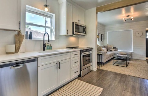 Provo House | Updated, Clean Provo Home - 1 Mi to BYU, 17 Mi to Sundance Resort!