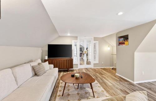Great Valley Apartment | Upper Apt 5 Min to Holiday Valley 2 King Beds