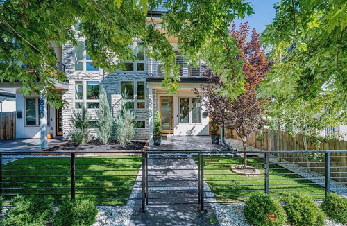 Sunnyside House | Upscale Retreat in LoHi 4Bd 4.5 Ba, Gym Theatre Rooftop, Near Coors Field