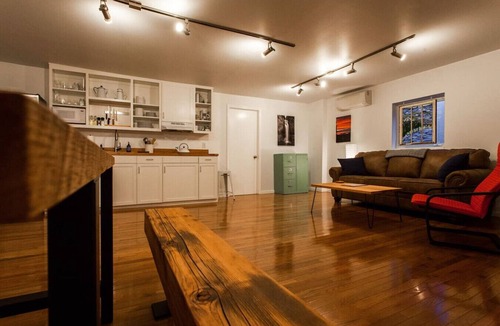 Oakridge Apartment | Uptown Hideaway #2: Clean, Comfortable, Spacious