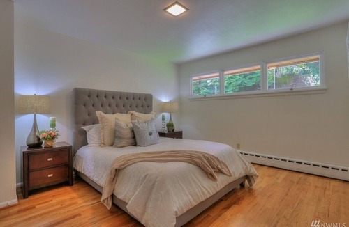 Laurelhurst House | UW Laurelhurst Gem