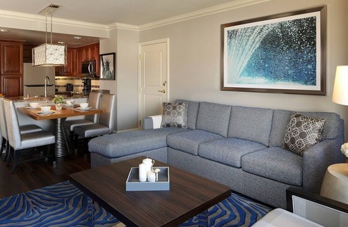 Las Vegas Strip House | Vacation, Work, or Conference on the Boulevard