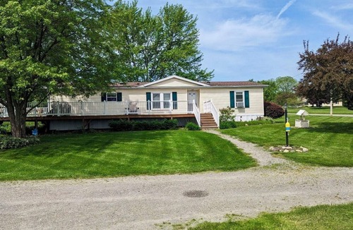 Town of Reading House | Vacationing doesn’t have to be a chore; it can be a pleasure at Arbor Roads!