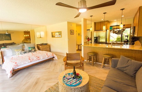 Wailea Condo | Wailea Ekahi Ocean Studio: Couples Retreat, Just 300 Feet To Keawakapu Beach