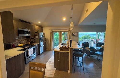 Mukilteo House | Walk to Beaches, Parks & Dining. 2BR Getaway with Fitness Room, AC, No Pets