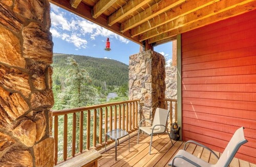 Mountain House Condo | Walk to the Slopes, Amazing Ski Area Views, Shared Hot Tubs Too