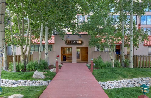 Lakeside Village Condo | Walking Distance to Keystone Conference Center, Mountain Views