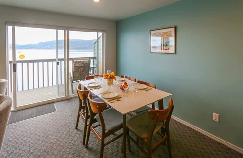 Adelma Beach House | Waterfront 2-BR, Hot Tub, Pool, Bay Views
