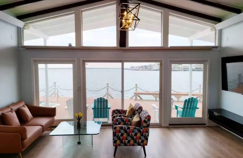 Freeport House | Waterfront Getaway Just 40 Min from Manhattan!