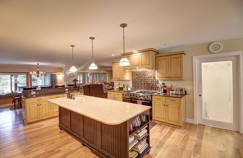 Bigfork House | Waterfront in Montana! Bigfork & Glacier Nat. Park! Aug & Sept is still open!