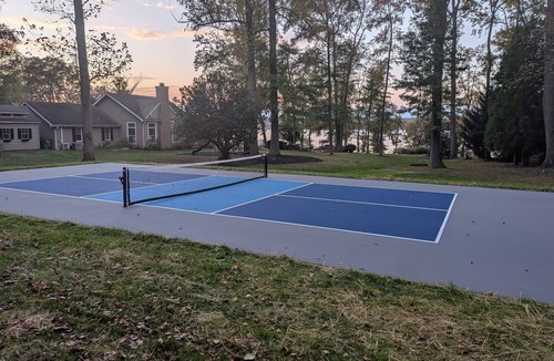 Elkton House | Waterfront: Panoramic Water Views/Pickleball/Hot Tub/Pool/Sleeps 16