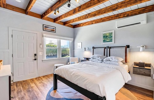 Hampton Bays Hotel | Waterfront studio and more in a Boutique Hotel, Heart of Hampton Bays,.