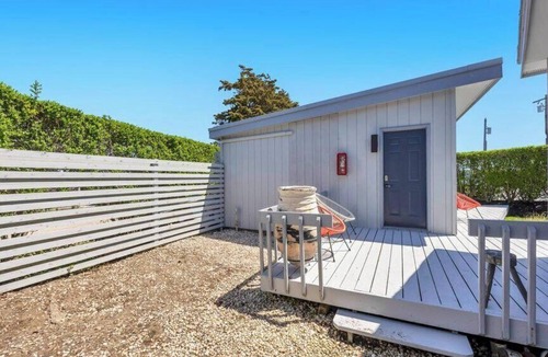 Hampton Bays Hotel | Waterfront studio and more in a Boutique Hotel, Heart of Hampton Bays,.