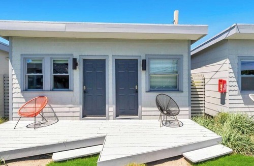 Hampton Bays Hotel | Waterfront studio and more in a Boutique Hotel, Heart of Hampton Bays,.