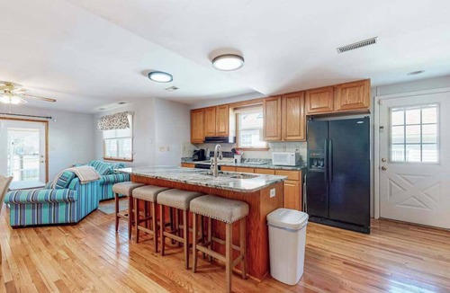 West Ocean City House | Waterfront wonder with screened porch, washer/dryer, private boat dock & ramp