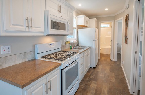 Coinjock Cottage | Waterview Cabin on Currituck Sound - Great Campground Amenities (WV90)