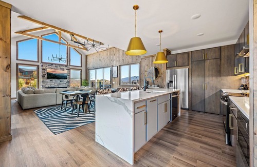 Chalet Village North Ski Chalet | Wellness Mountain Retreat-WOW Views w/Hot Tub & Fire Pit! Sauna- 5 min to Pools
