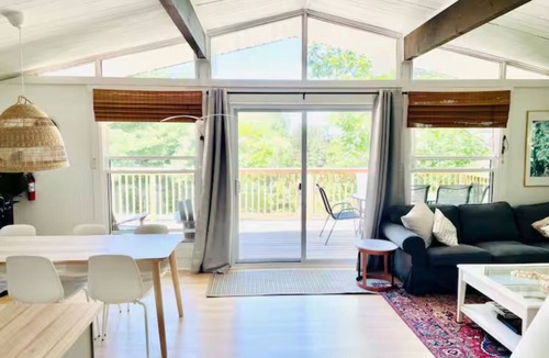 Wymbolwood Beach Cottage | Wendake BeachHouse