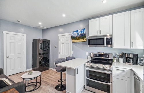 Ralston Valley Condo | West Arvada Peaceful 1-bedroom condo - New Construction, Spacious Patio & AC