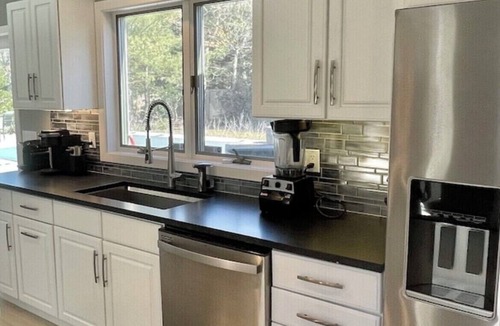 Westhampton Beach House | Westhampton Beach Village 3 Brm 3 Bath Heated Pool, Hot Tub, Sleeps 8