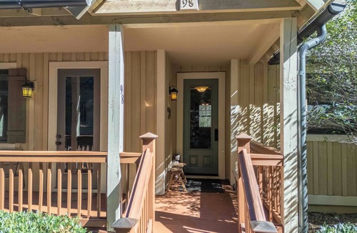 Bear Lake Reserve Cottage | Whispering Creek Retreat at Bear Lake Reserve