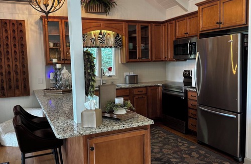 Roaring Gap Cottage | Whispering Pines Golf Views Blue Ridge Parkway