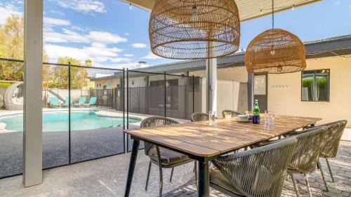 Raskin Estates Villa | White Agate by AvantStay