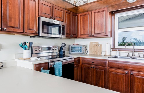 Holden Beach House | "White Eagle" - Oceanfront Home, 6 Bedrooms/4 Bathrooms