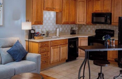 Dover Apartment | Woodland Hideaway: Cozy 1 bedroom apartment tucked away in a quiet neighborhood.