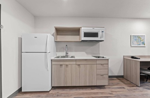 Wilmington Hotel | Woodspring Suites Wilmington Riverfront