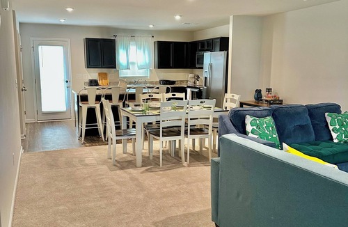 Kipling House | Work, Relax, and Enjoy our Entire Large Family Vacation Home