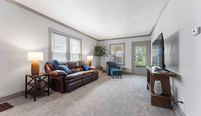 2 Bed, 1 Bath Small Ranch in Canton