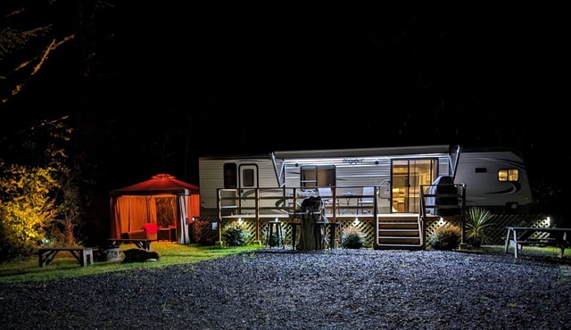 2-Bedroom Park Model Trailer 5 Minutes to Oregon Dunes National Recreation Area
