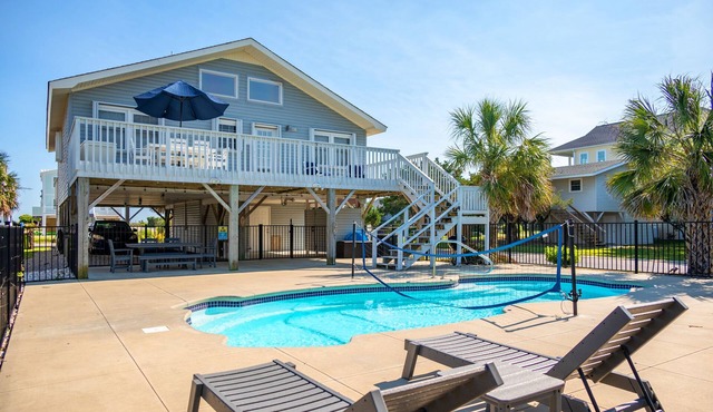 200 Steps To Somewhere: Dog-friendly Home with Private Pool Between Beach and Da