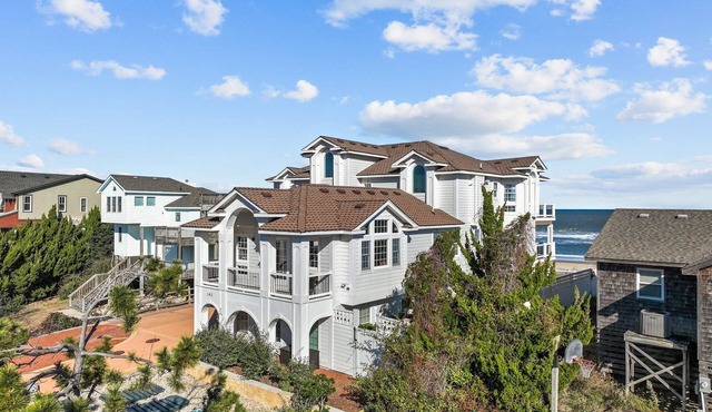 2876 - The Blue Martini - Oceanfront Luxury Retreat w/Pool & Sauna