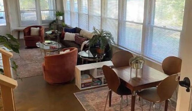 2BR/2BA, Clean, Comfy & Steps from Dining & Sound w/Tesla charging station