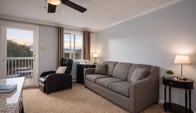 2BR Ski-In/Ski-Out Condo, Snowshoe Resort