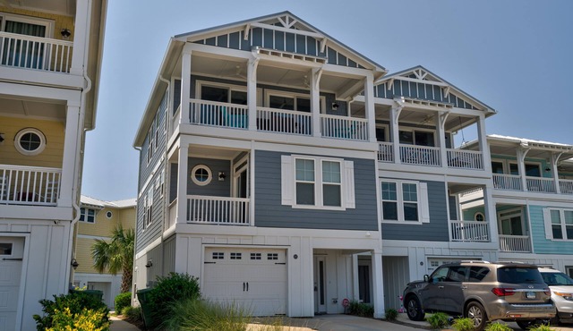 2nd Row from Beach Immaculate Luxury Retreat, Direct Beach Access, and Elevator