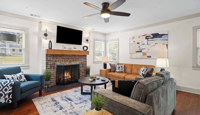 3 King Beds|Pool|Fire Pit|Screen Porch|Work Spaces