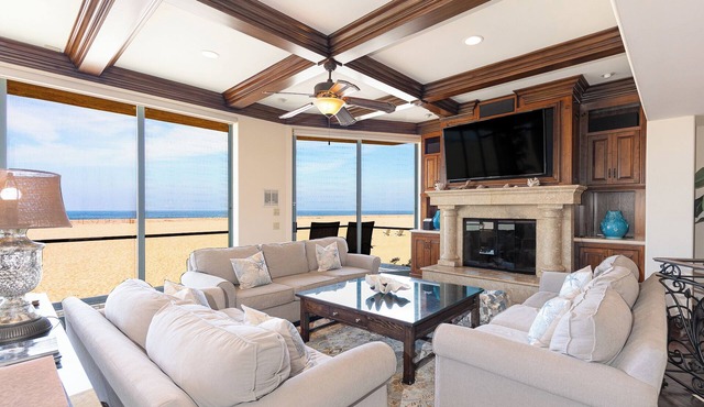 3425O Oceanfront Tuscan Villa