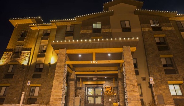 4 Rooms for Groups – Explore Bend’s Best Spots Together!