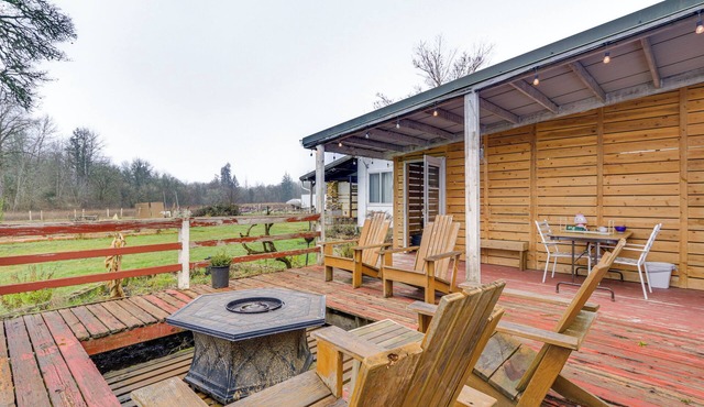 5 Mi to Hillsboro: Vintage-style Home w/Fire Pit