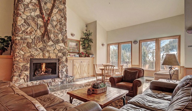 5983 Hidden River Lodge 3 Bedroom Condo by RedAwning