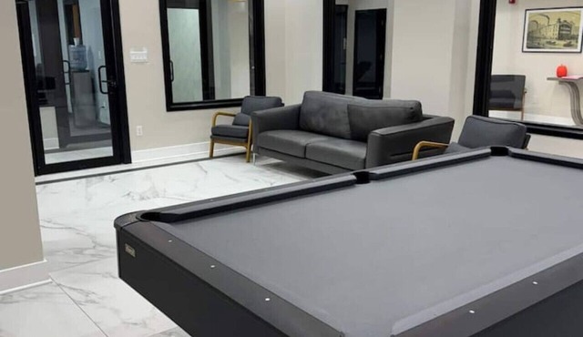 610 Large Studio Downtown With Pool Table